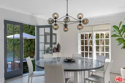 560 S Bronson Ave #A, Los Angeles, CA 90004 - Photo 32