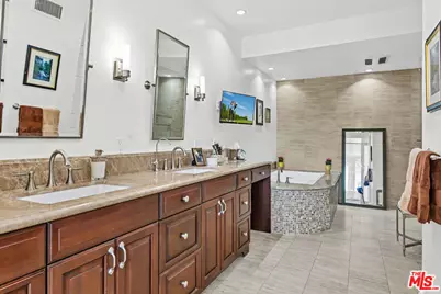 12544 The Vista, Los Angeles, CA 90049 - Photo 24