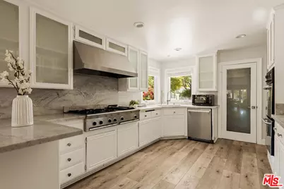 19443 Hatteras St, Los Angeles, CA 91356 - Photo 6