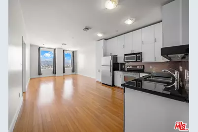 3810 Wilshire Blvd #1801, Los Angeles, CA 90010 - Photo 2