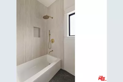 1404 S Wilton Pl, Los Angeles, CA 90019 - Photo 16