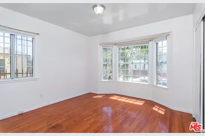 1817 S Genesee Ave, Los Angeles, CA 90019 - Photo 6