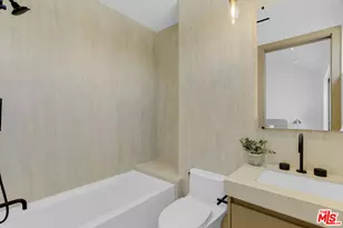 3542 Butler Ave, Los Angeles, CA 90066 - Photo 30