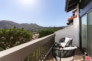 1692 Michael Ln, Los Angeles, CA 90272 - Photo 4