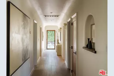 1545 N Benton Way, Los Angeles, CA 90026 - Photo 30