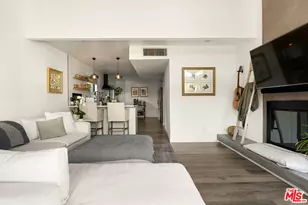 22667 Margarita Dr, Woodland Hills, CA 91364 - Photo 10