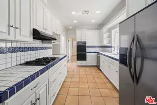 166 N Arnaz Dr, Beverly Hills, CA 90211 - Photo 24