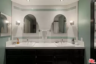 245 Main St, Los Angeles, CA 90291 - Photo 22