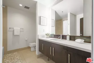 1100 S Hope St #914, Los Angeles, CA 90015 - Photo 16