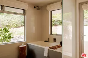 558 Stassi Ln, Santa Monica, CA 90402 - Photo 22