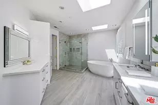 12626 Promontory Rd, Los Angeles, CA 90049 - Photo 30