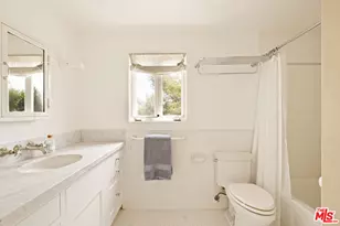 228 S Anita Ave, Los Angeles, CA 90049 - Photo 30