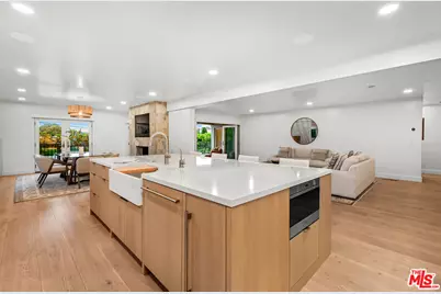 7220 Arizona Ave, Los Angeles, CA 90045 - Photo 10