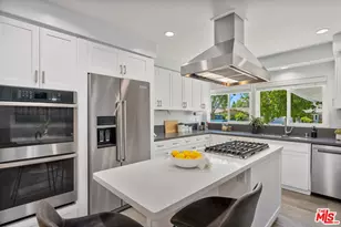 18319 San Jose St, Los Angeles, CA 91326 - Photo 2