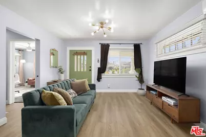 4820 S Van Ness Ave, Los Angeles, CA 90062 - Photo 2