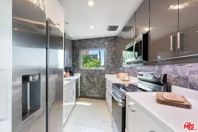 8401 Fountain Ave #8, West Hollywood, CA 90069 - Photo 22