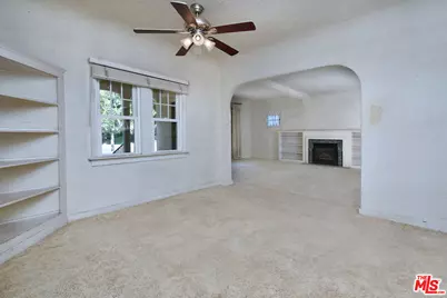 916 N Clybourn Ave, Burbank, CA 91505 - Photo 12