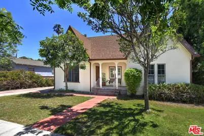 916 N Clybourn Ave, Burbank, CA 91505 - Photo 2