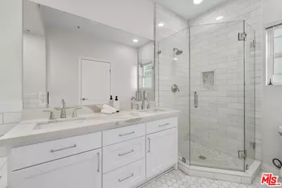 1100 S Clark Dr #203, Los Angeles, CA 90035 - Photo 16
