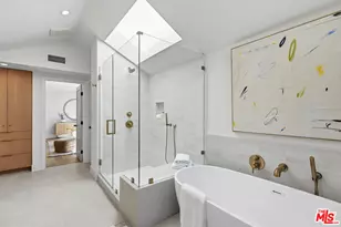 13080 Mindanao Wy, Marina del Rey, CA 90292 - Photo 4
