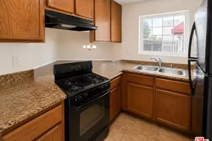 1255 E 90th St, Los Angeles, CA 90002 - Photo 8