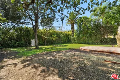 519 N Rexford Dr, Beverly Hills, CA 90210 - Photo 38