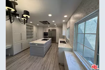 519 N Rexford Dr, Beverly Hills, CA 90210 - Photo 12