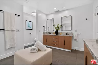 14348 Roblar Pl, Sherman Oaks, CA 91423 - Photo 16