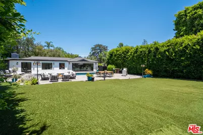 14348 Roblar Pl, Sherman Oaks, CA 91423 - Photo 32