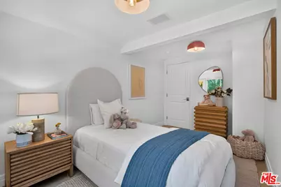 14348 Roblar Pl, Sherman Oaks, CA 91423 - Photo 40
