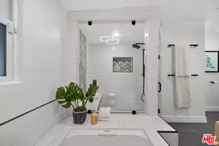 14348 Roblar Pl, Sherman Oaks, CA 91423 - Photo 30