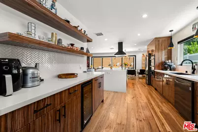 3242 Berry Dr, Los Angeles, CA 91604 - Photo 24