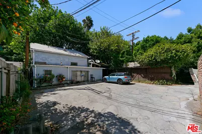905 Sanborn Ave, Los Angeles, CA 90029 - Photo 42