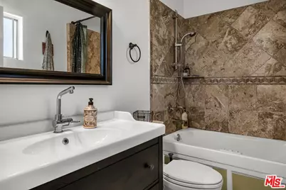 1766 Midvale Ave, Los Angeles, CA 90024 - Photo 24