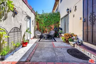 1766 Midvale Ave, Los Angeles, CA 90024 - Photo 12