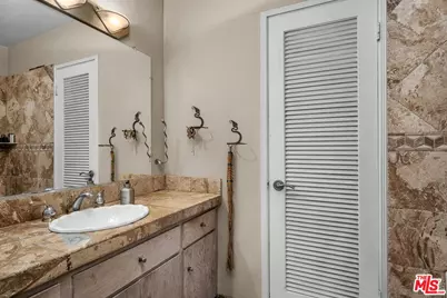 1766 Midvale Ave, Los Angeles, CA 90024 - Photo 16