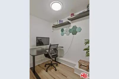 6921 Paseo Del Serra Dr, Los Angeles, CA 90068 - Photo 20
