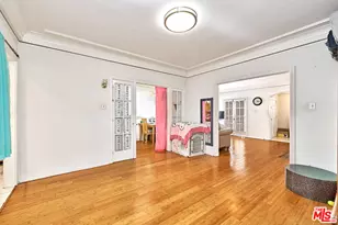 810 S Norton Ave, Los Angeles, CA 90005 - Photo 12