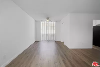 11733 Mayfield Ave, Los Angeles, CA 90049 - Photo 8