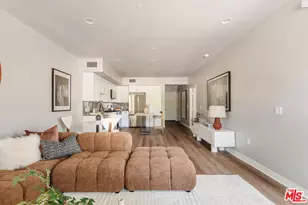7428 Santa Monica Blvd, West Hollywood, CA 90046 - Photo 12