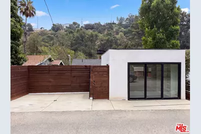8723 Lookout Mountain Ave, Los Angeles, CA 90046 - Photo 26