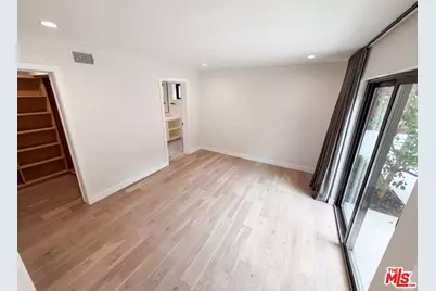 8723 Lookout Mountain Ave, Los Angeles, CA 90046 - Photo 4