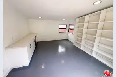 8723 Lookout Mountain Ave, Los Angeles, CA 90046 - Photo 22