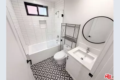 8723 Lookout Mountain Ave, Los Angeles, CA 90046 - Photo 20