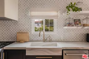 10596 Cushdon Ave, Los Angeles, CA 90064 - Photo 14