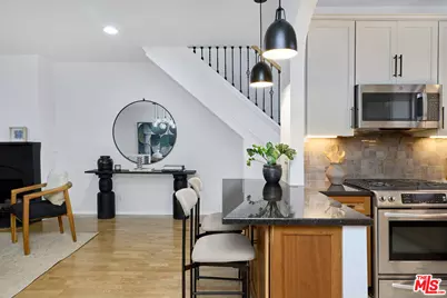 828 N Hudson Ave #214, Los Angeles, CA 90038 - Photo 8