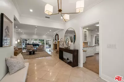 9023 Alto Cedro Dr, Beverly Hills, CA 90210 - Photo 12