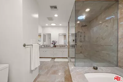 9023 Alto Cedro Dr, Beverly Hills, CA 90210 - Photo 42