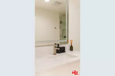 121 N Almont Dr #304, Beverly Hills, CA 90211 - Photo 42