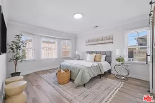 10022 S Manhattan Pl, Los Angeles, CA 90047 - Photo 14